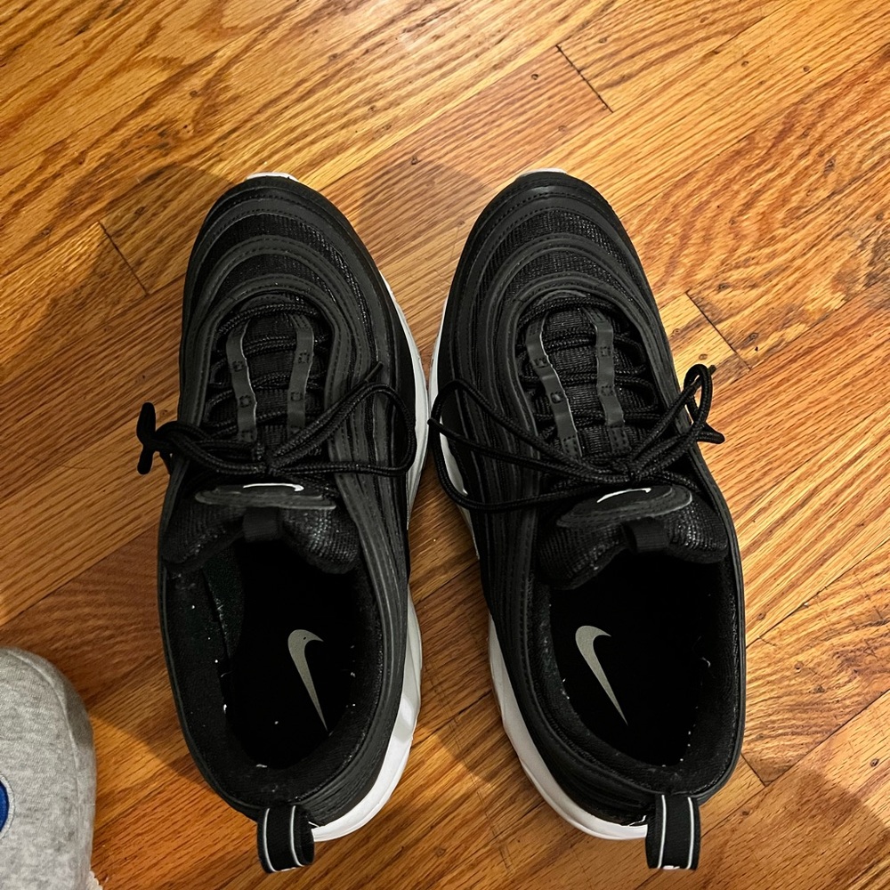 Nike air max size 9 black